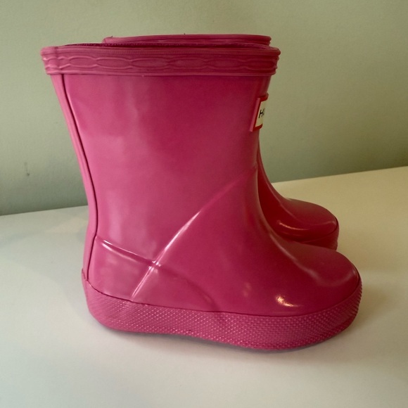 Hunter Kids Bright Pink Rain Boots - size 6 - EUC - Picture 3 of 9